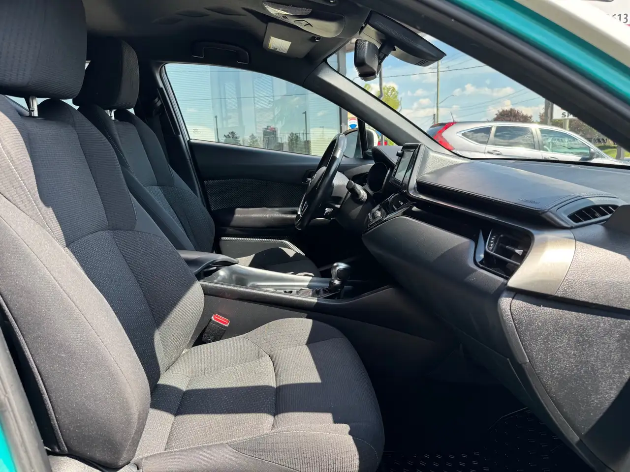 Toyota C-HR снимка Toyota C-HR