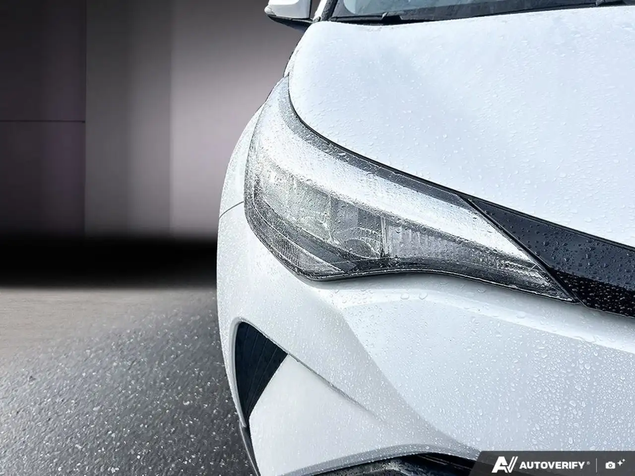Toyota C-HR снимка Toyota C-HR