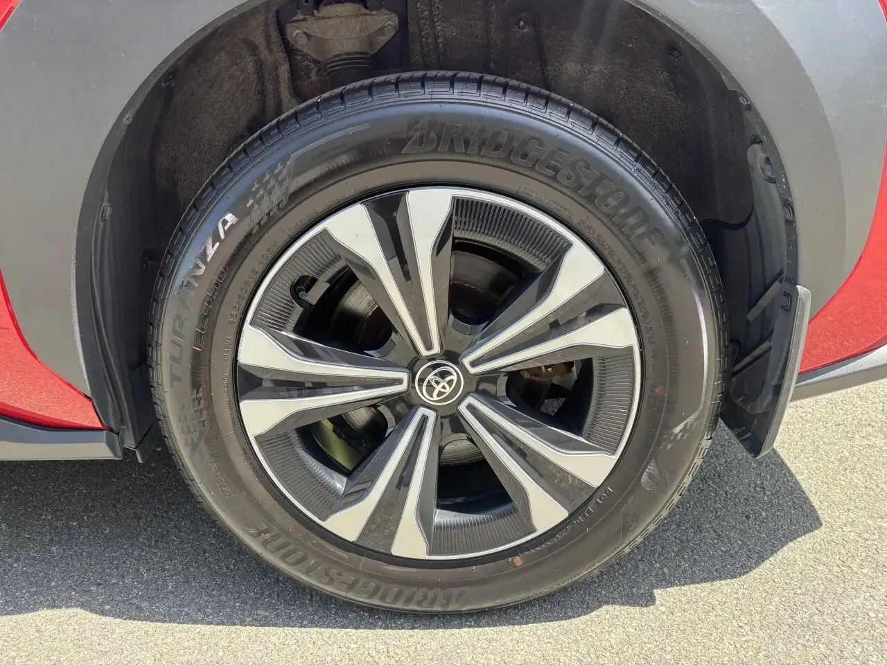Toyota bZ4X снимка Toyota bZ4X