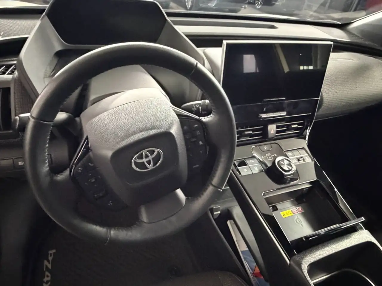 Toyota bZ4X снимка Toyota bZ4X