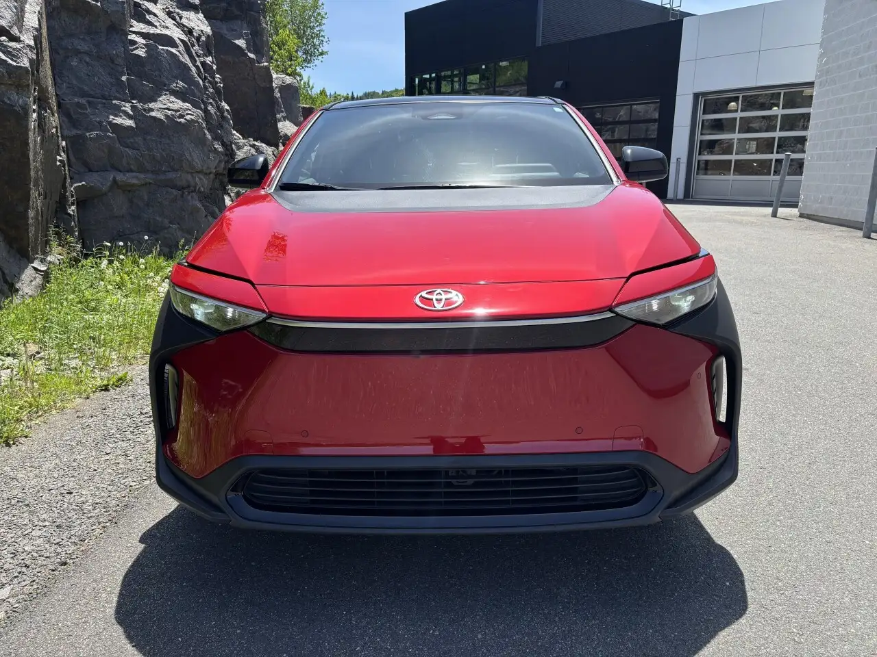 Toyota bZ4X снимка Toyota bZ4X