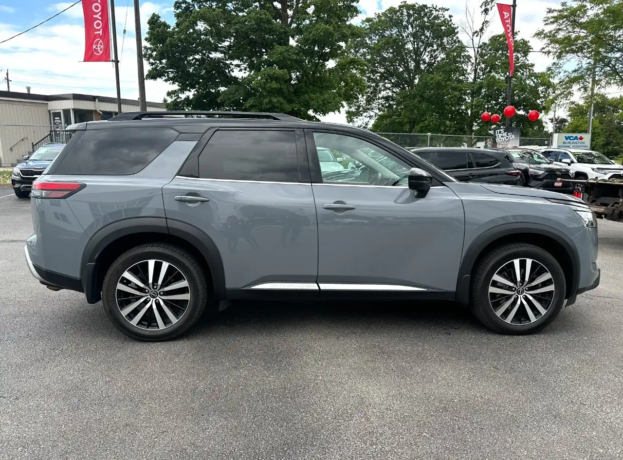 Nissan Pathfinder снимка Nissan Pathfinder