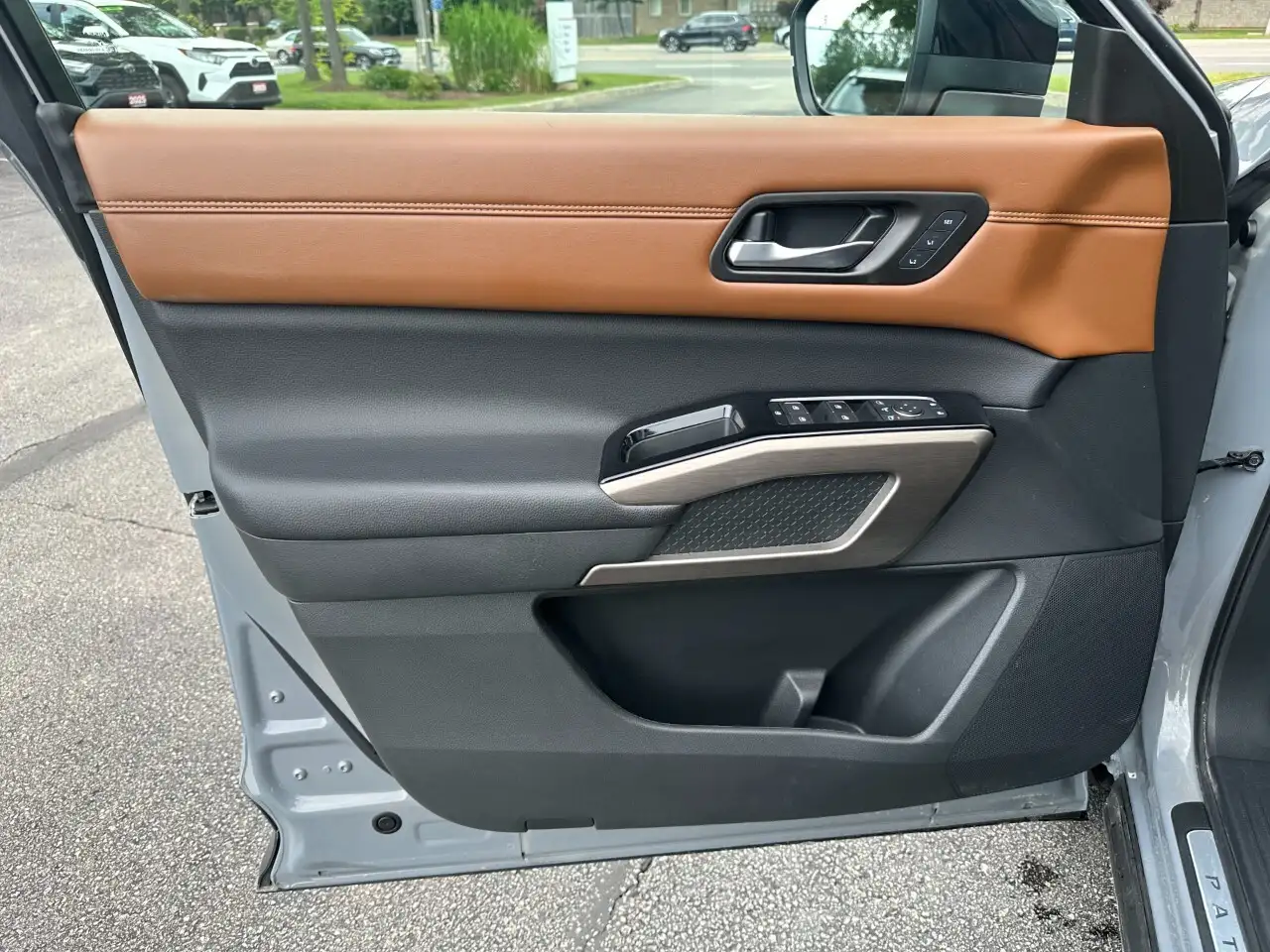 Nissan Pathfinder снимка Nissan Pathfinder