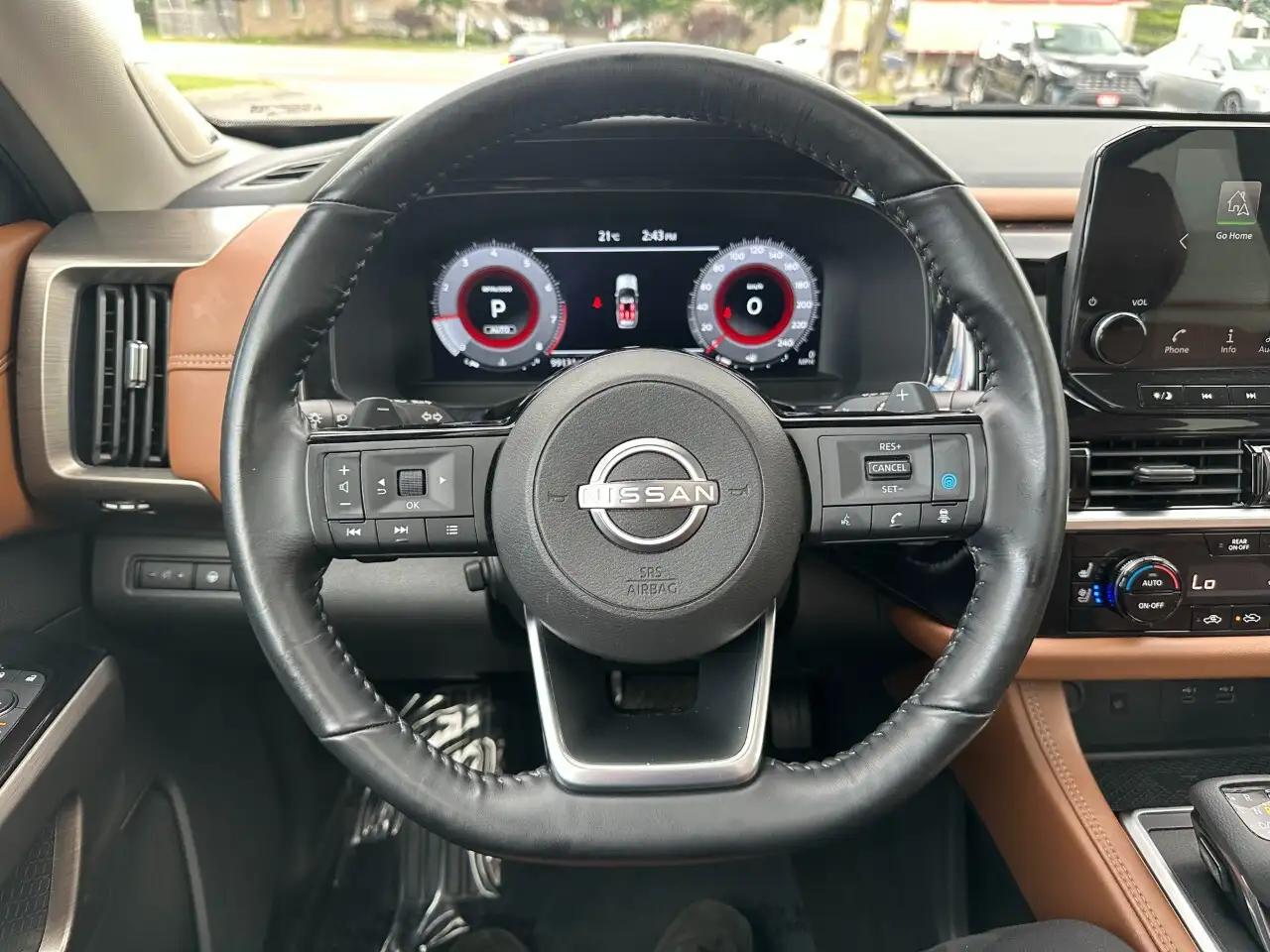 Nissan Pathfinder снимка Nissan Pathfinder