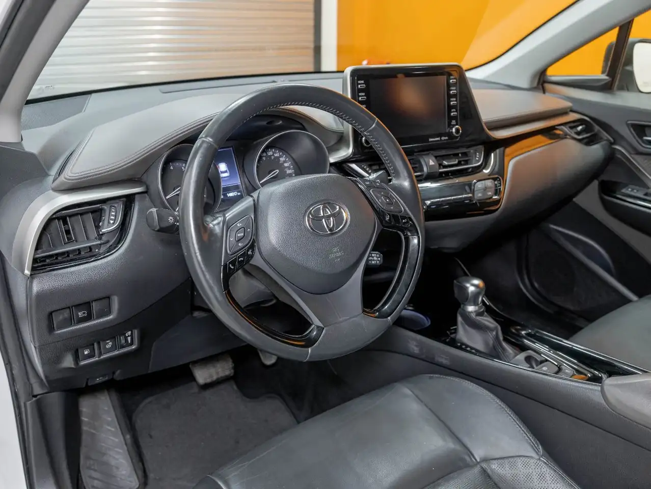 Toyota C-HR снимка Toyota C-HR