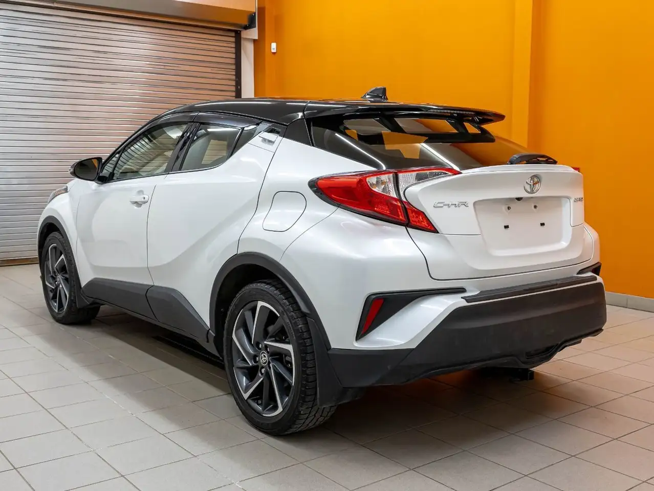 Toyota C-HR снимка Toyota C-HR