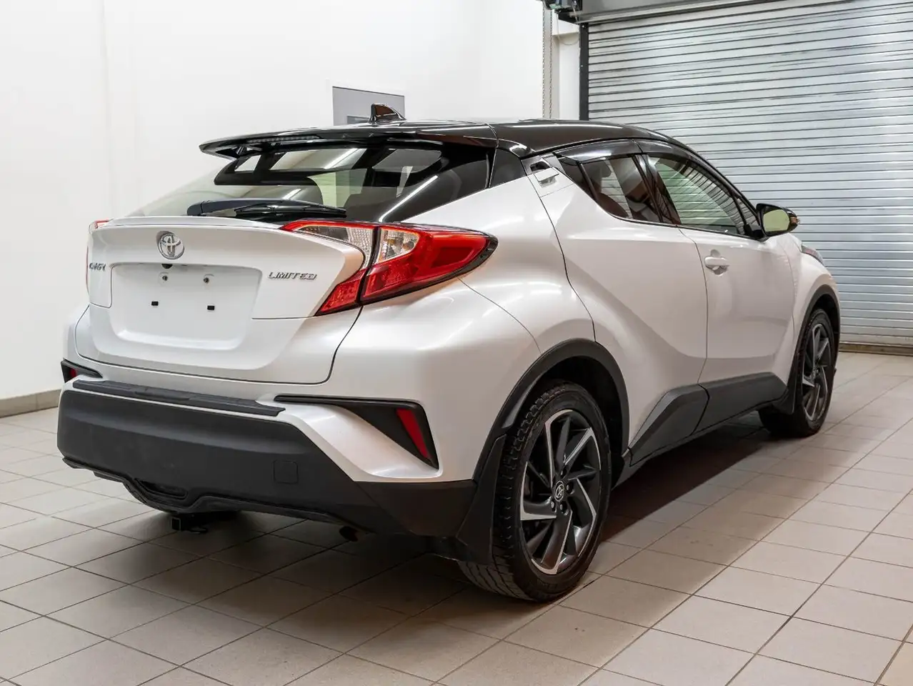 Toyota C-HR снимка Toyota C-HR