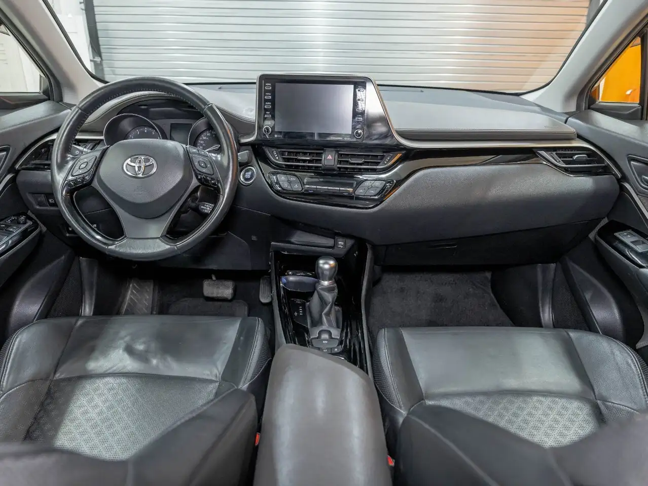 Toyota C-HR снимка Toyota C-HR