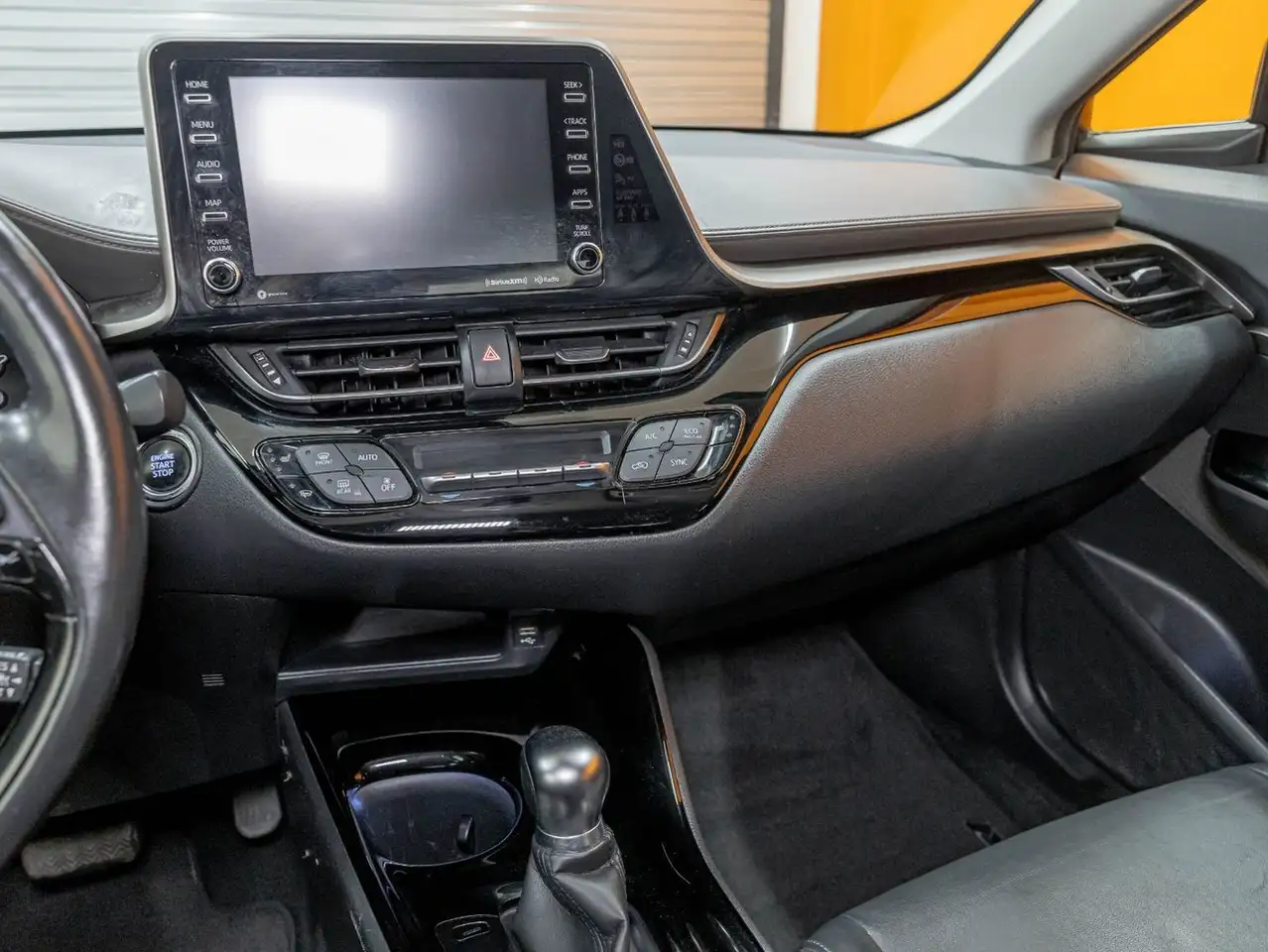 Toyota C-HR снимка Toyota C-HR