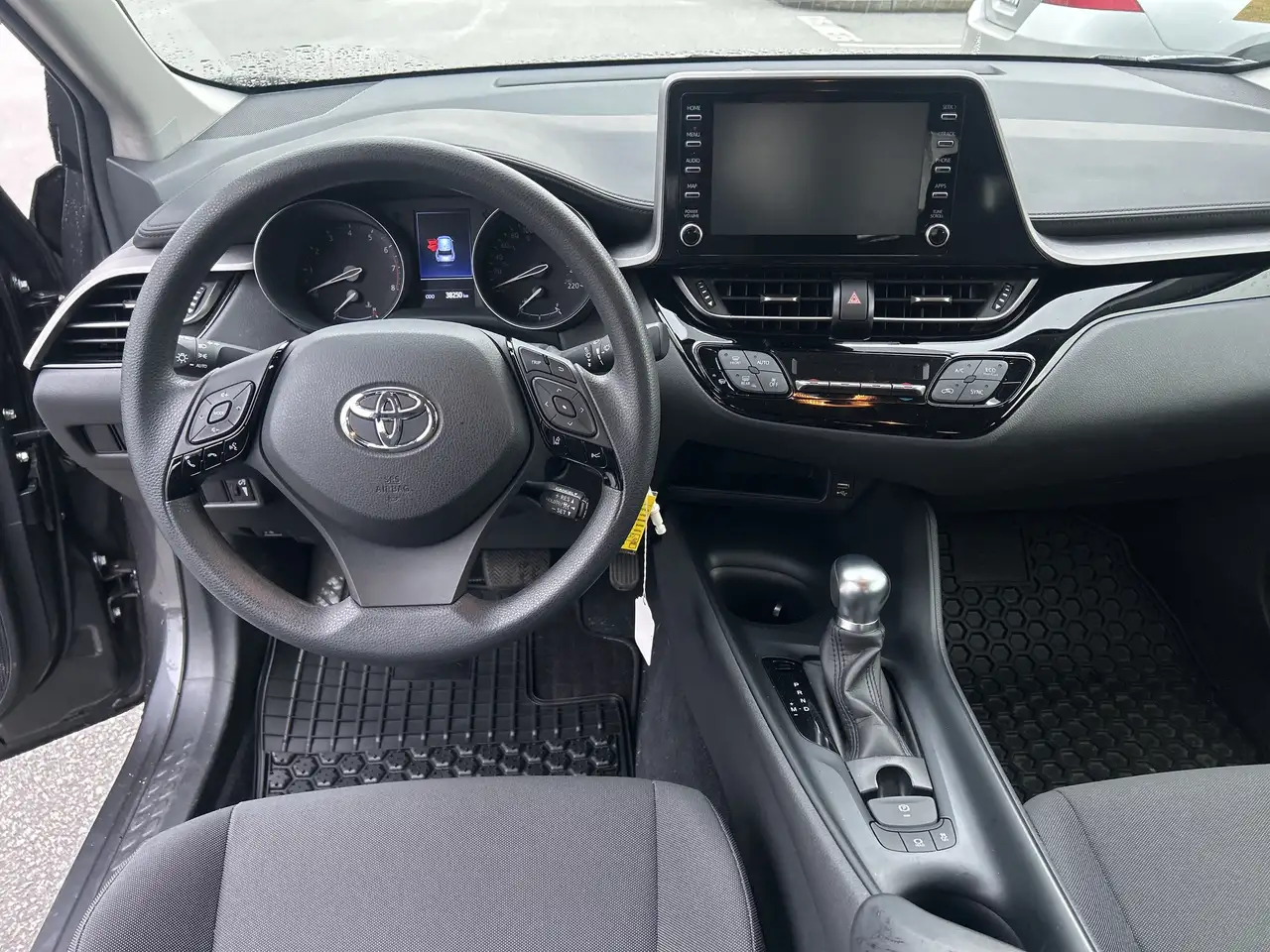 Toyota C-HR снимка Toyota C-HR