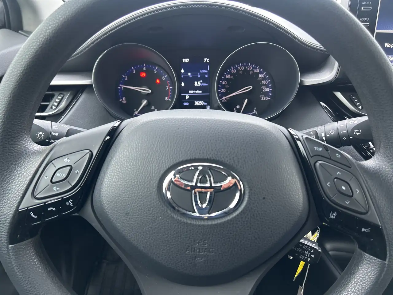 Toyota C-HR снимка Toyota C-HR