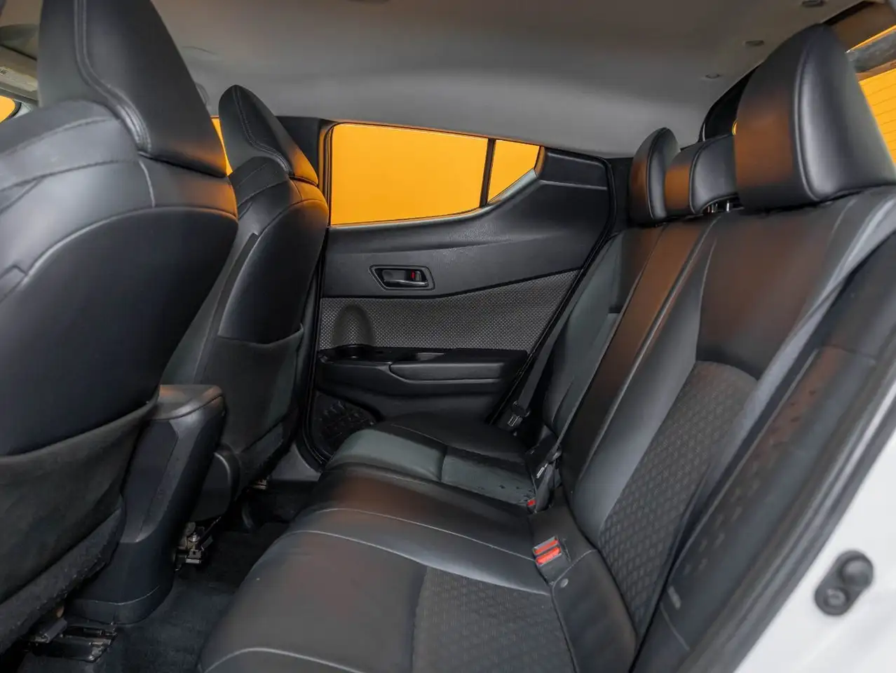Toyota C-HR снимка Toyota C-HR