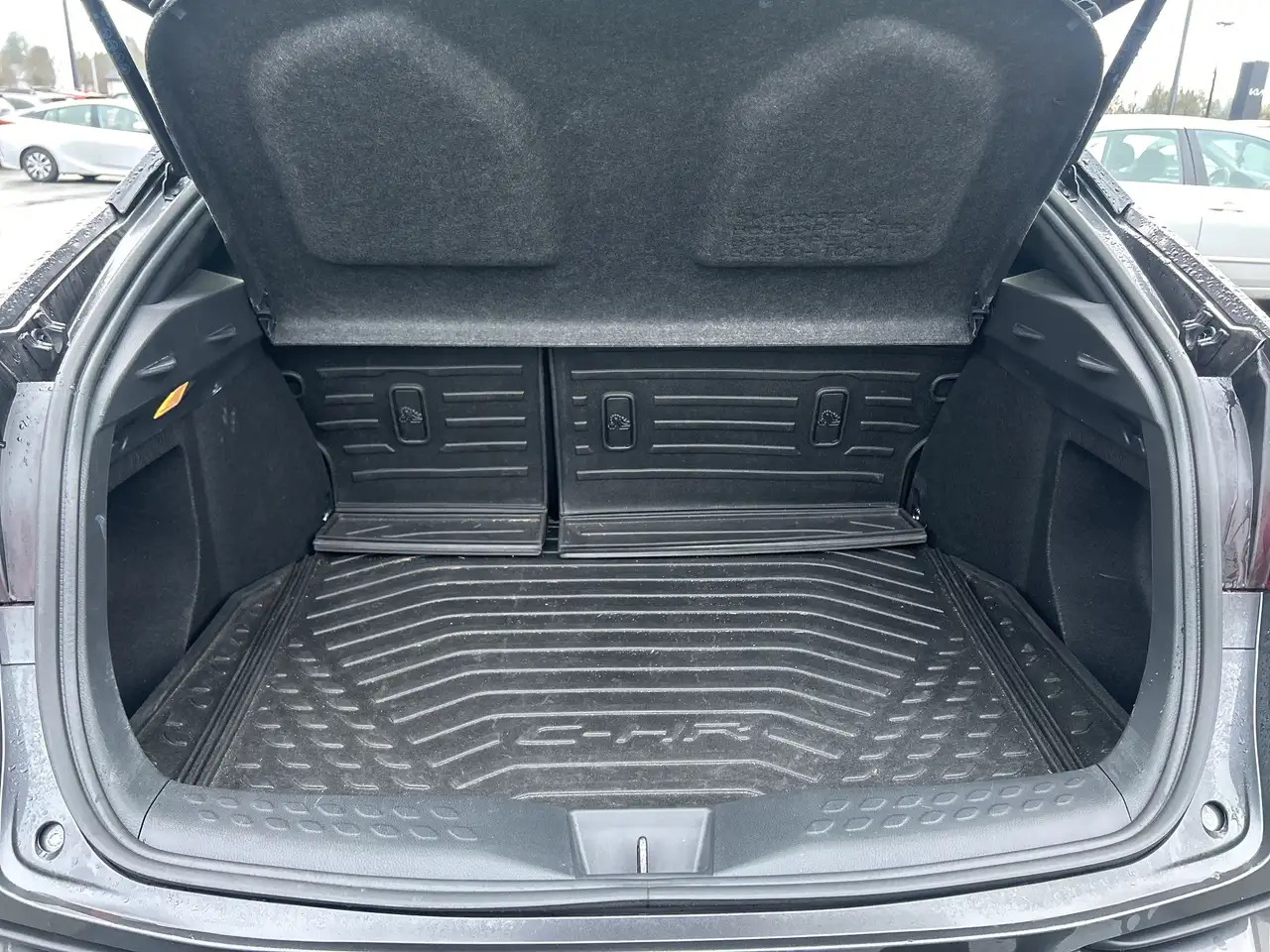 Toyota C-HR снимка Toyota C-HR