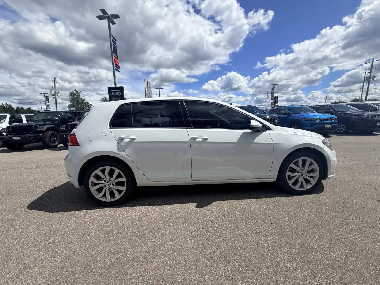Volkswagen Golf photo Volkswagen Golf