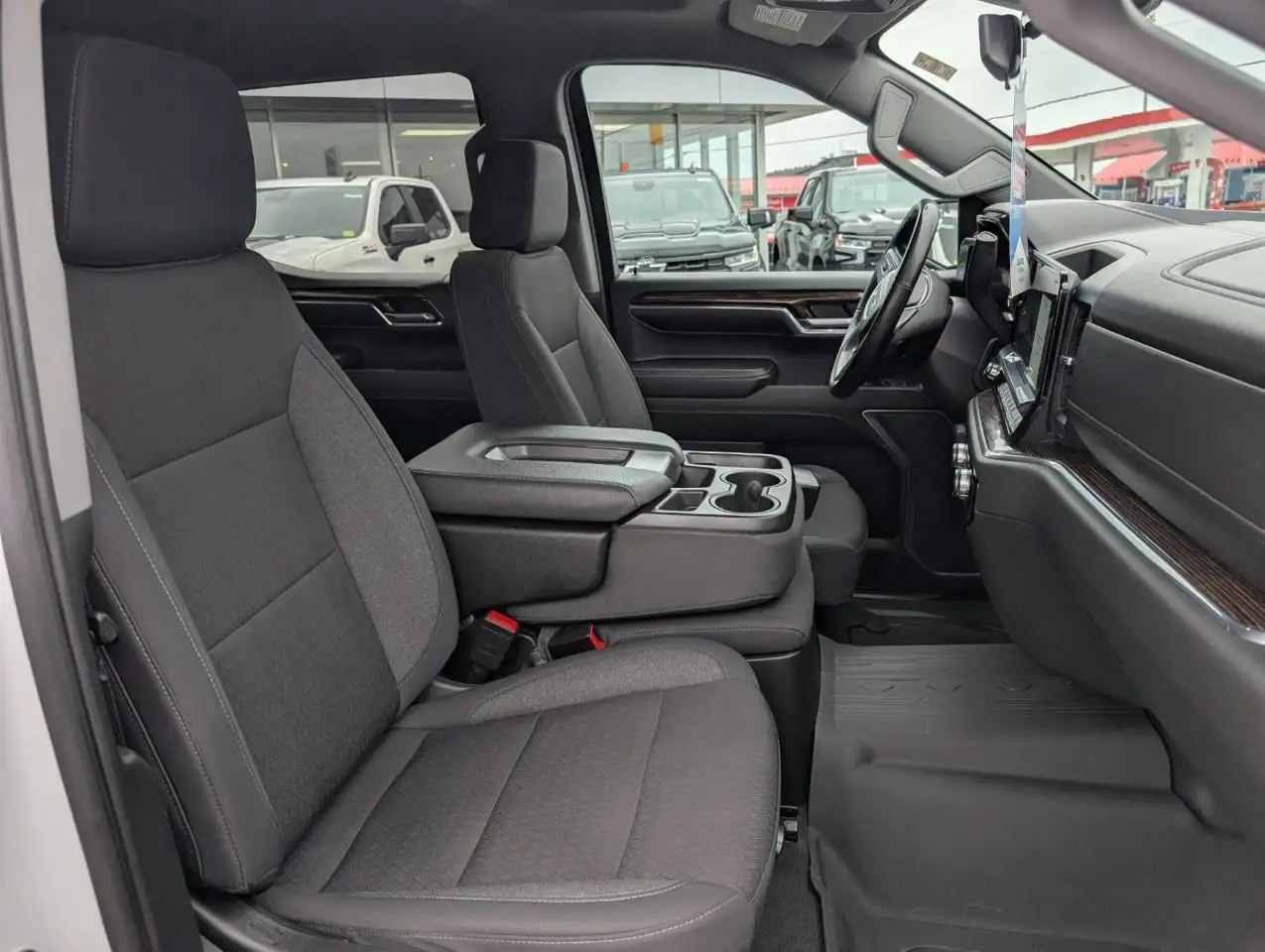 GMC Sierra 1500 снимка GMC Sierra 1500