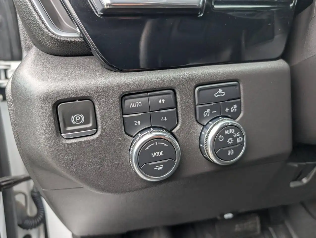 GMC Sierra 1500 снимка GMC Sierra 1500
