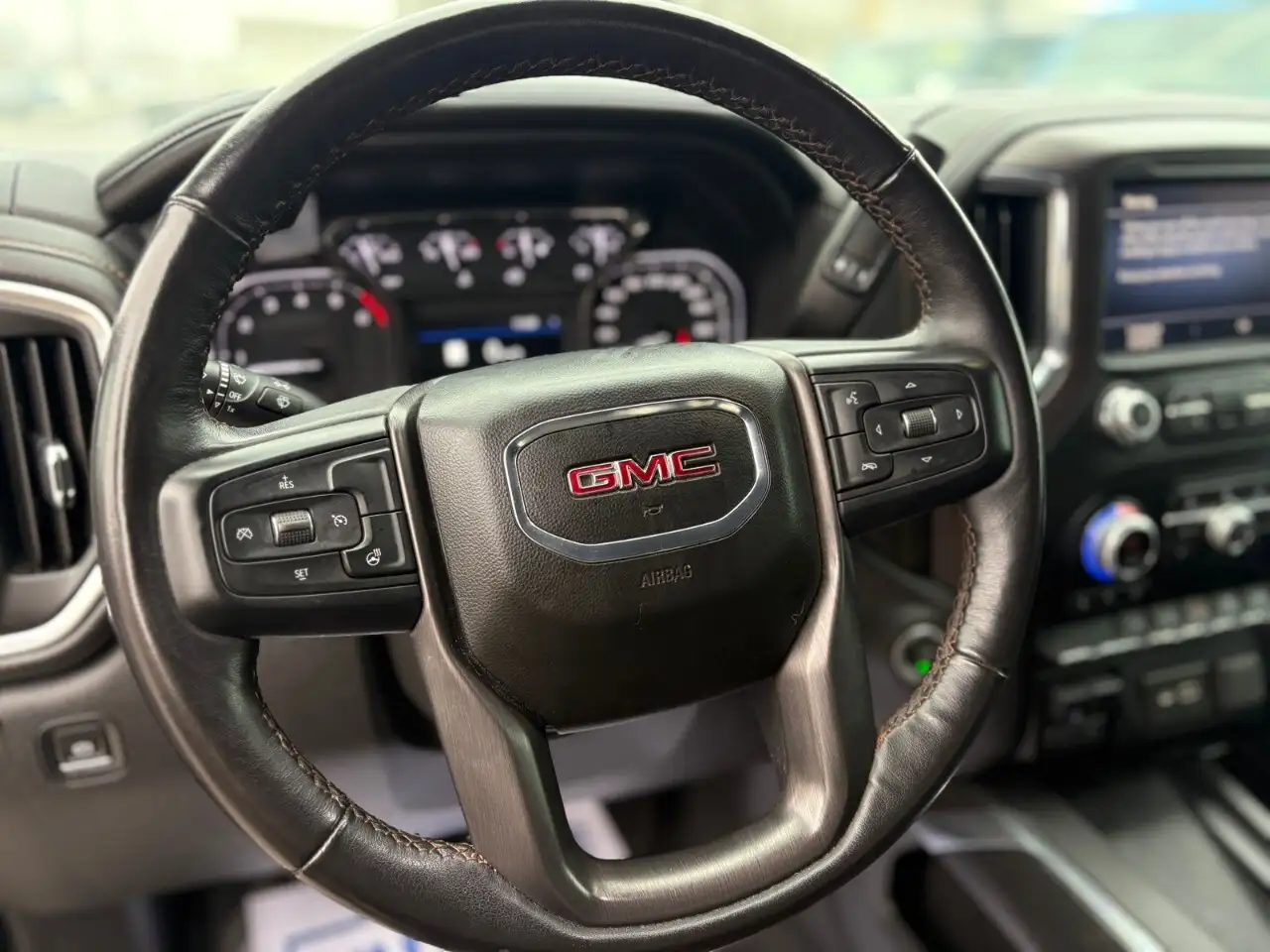 GMC Sierra 1500 снимка GMC Sierra 1500