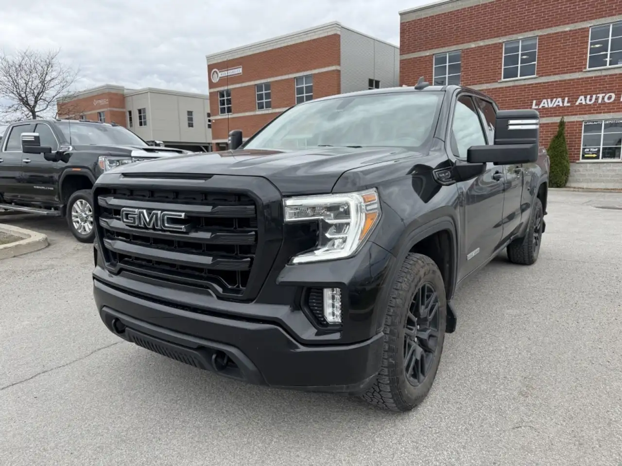 GMC Sierra 1500 photo GMC Sierra 1500