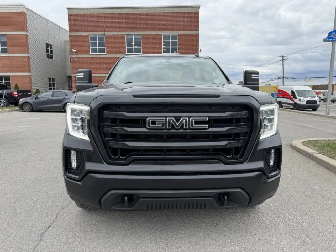GMC Sierra 1500 photo GMC Sierra 1500