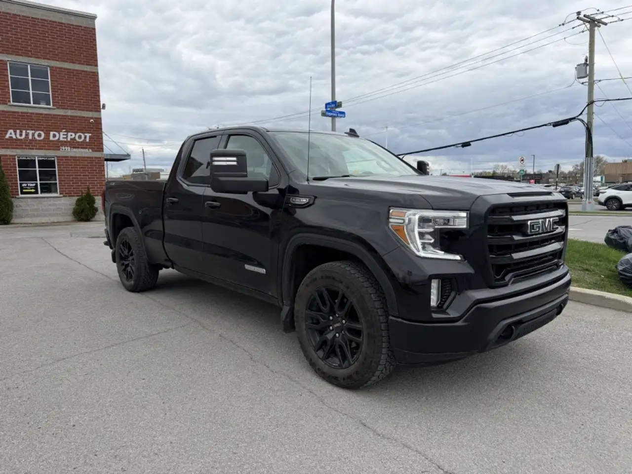 GMC Sierra 1500 photo GMC Sierra 1500
