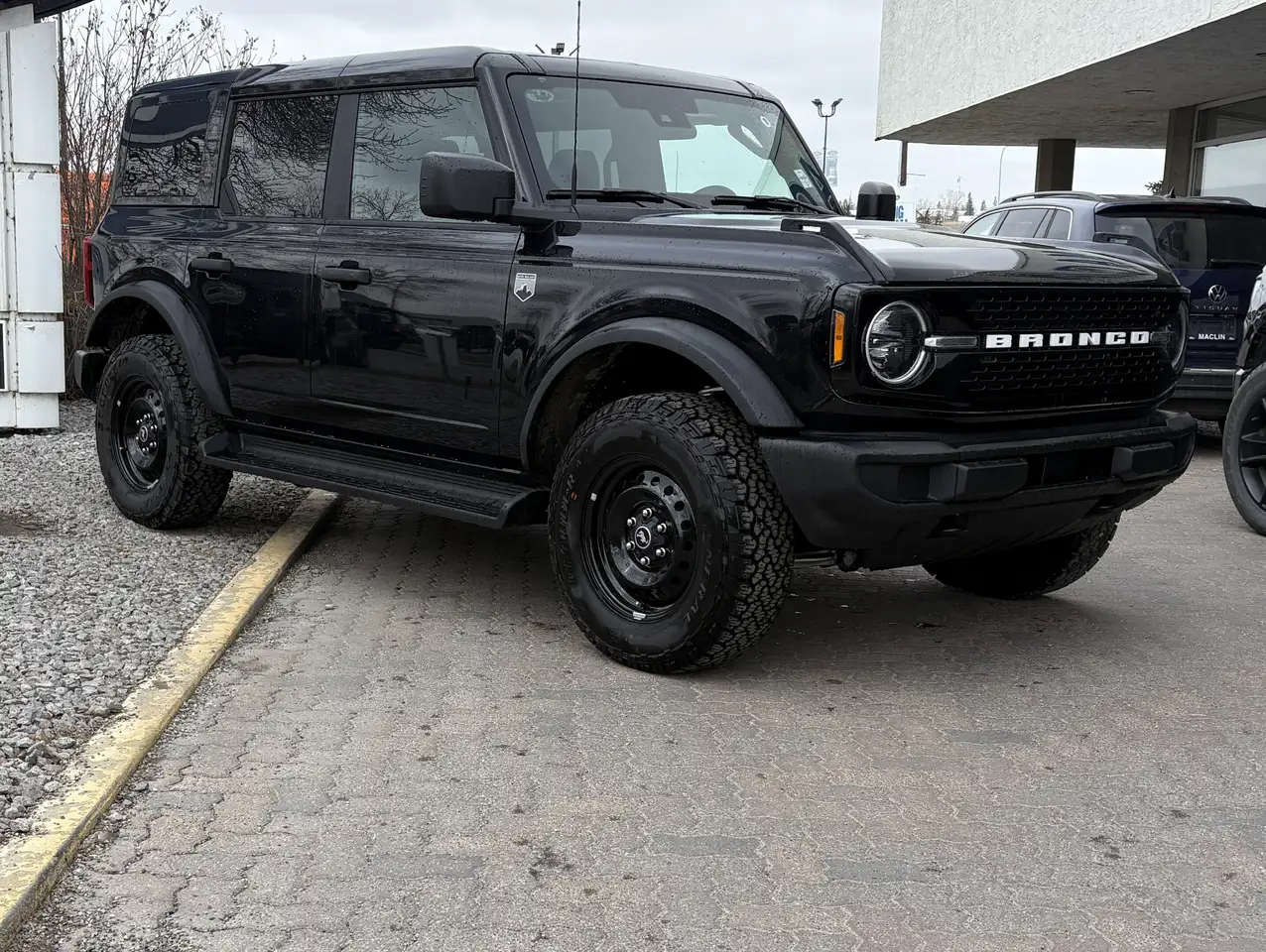 Ford Bronco photo Ford Bronco