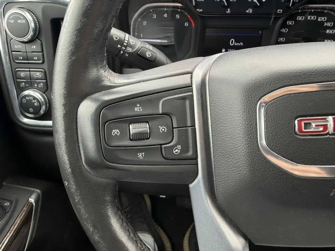 GMC Sierra 1500 photo GMC Sierra 1500