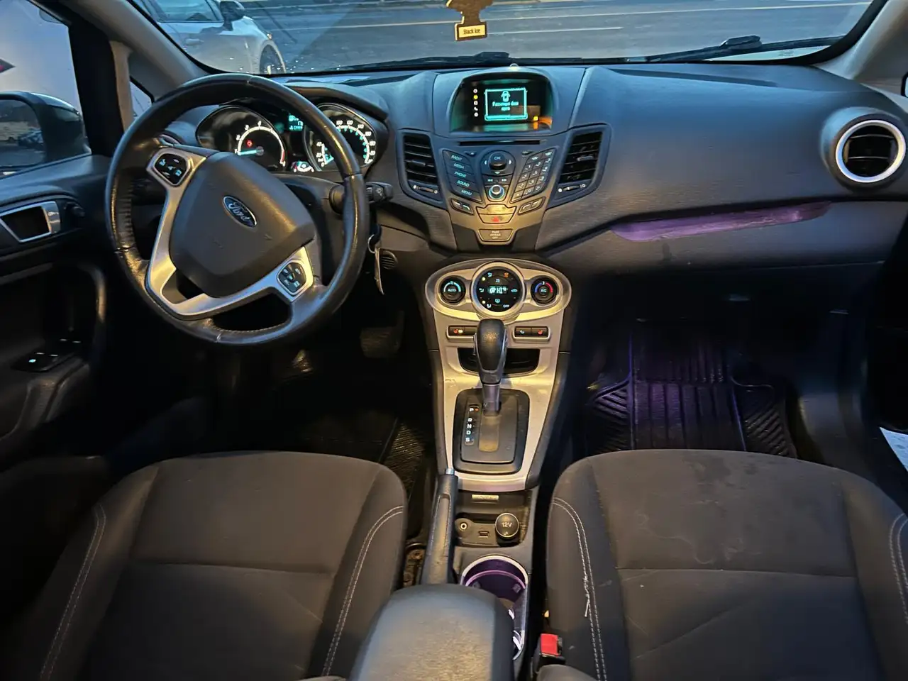 Ford Fiesta снимка Ford Fiesta