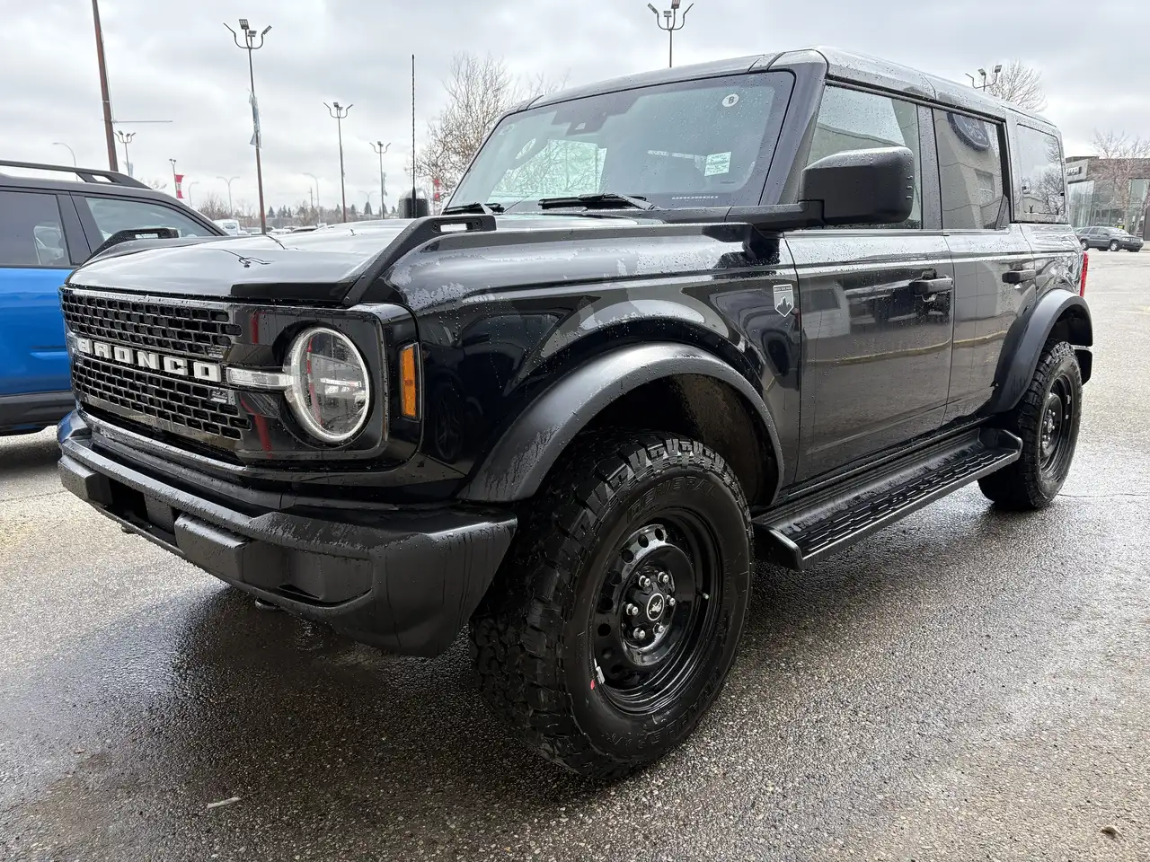 Ford Bronco photo Ford Bronco