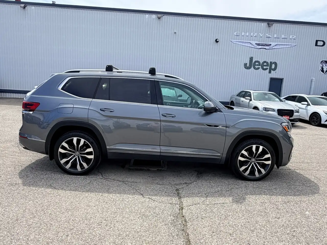 Volkswagen Atlas photo Volkswagen Atlas