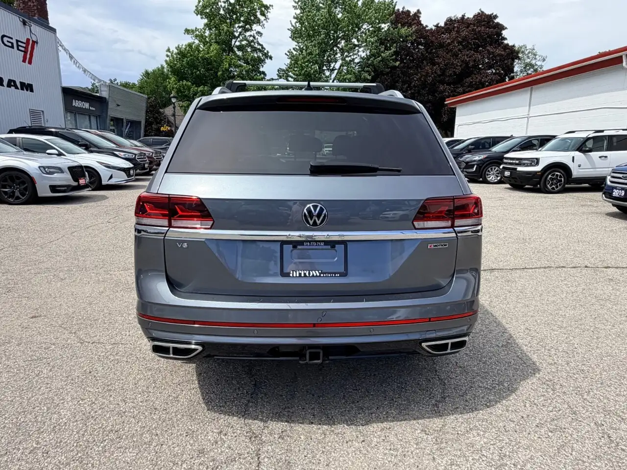 Volkswagen Atlas photo Volkswagen Atlas