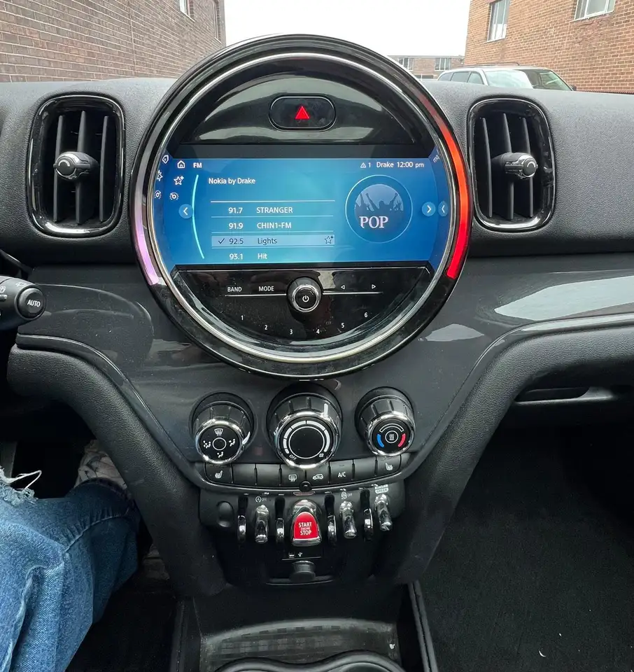 MINI Countryman снимка MINI Countryman