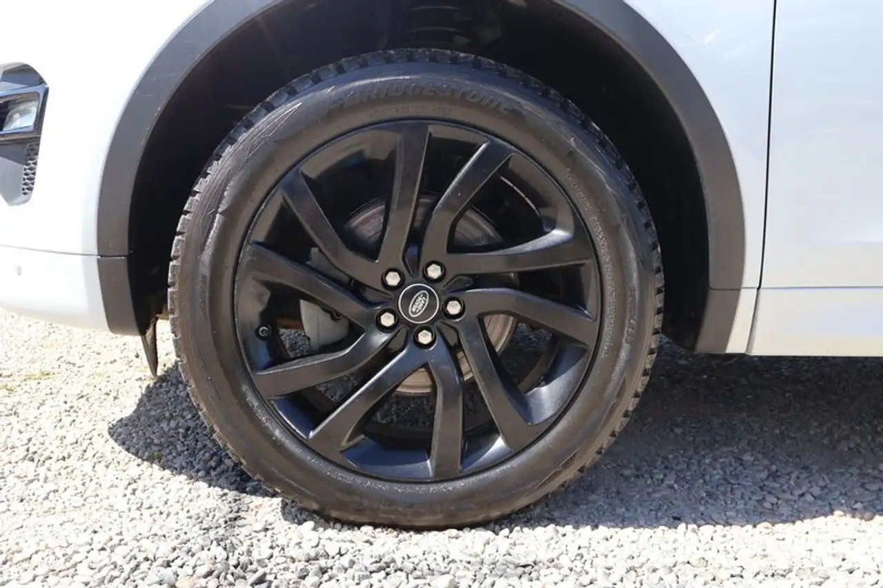 Land Rover Discovery Sport photo Land Rover Discovery Sport