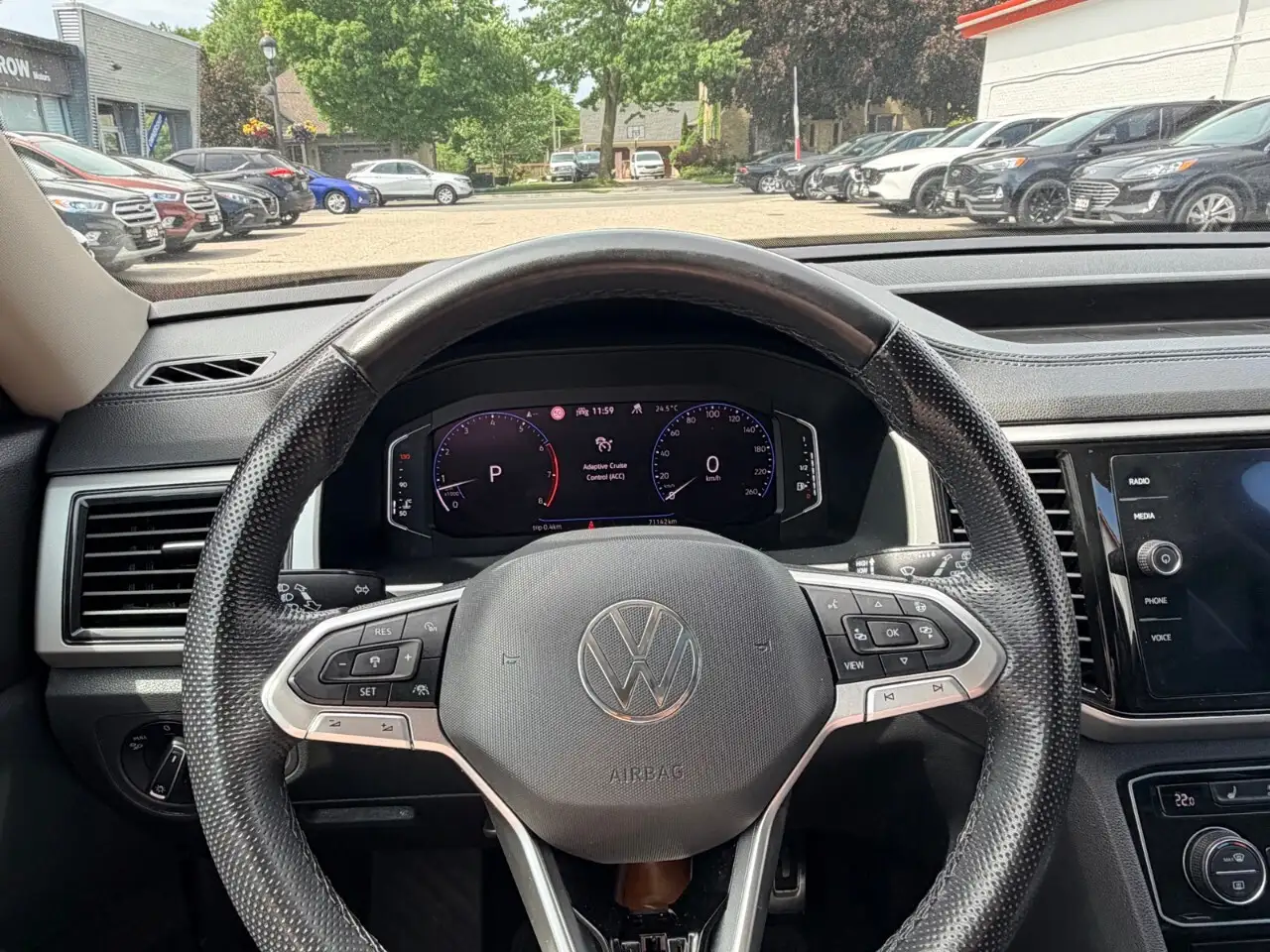 Volkswagen Atlas photo Volkswagen Atlas