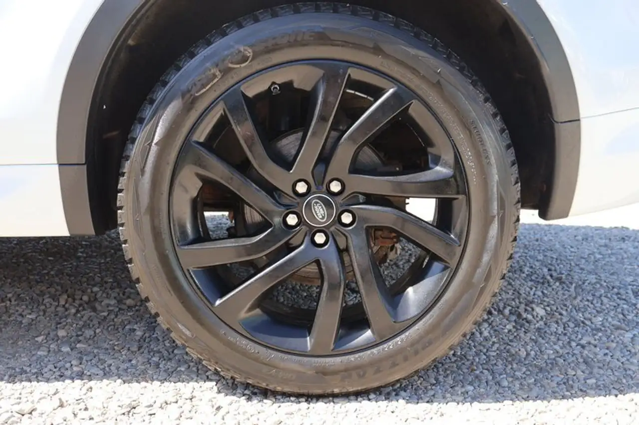 Land Rover Discovery Sport photo Land Rover Discovery Sport