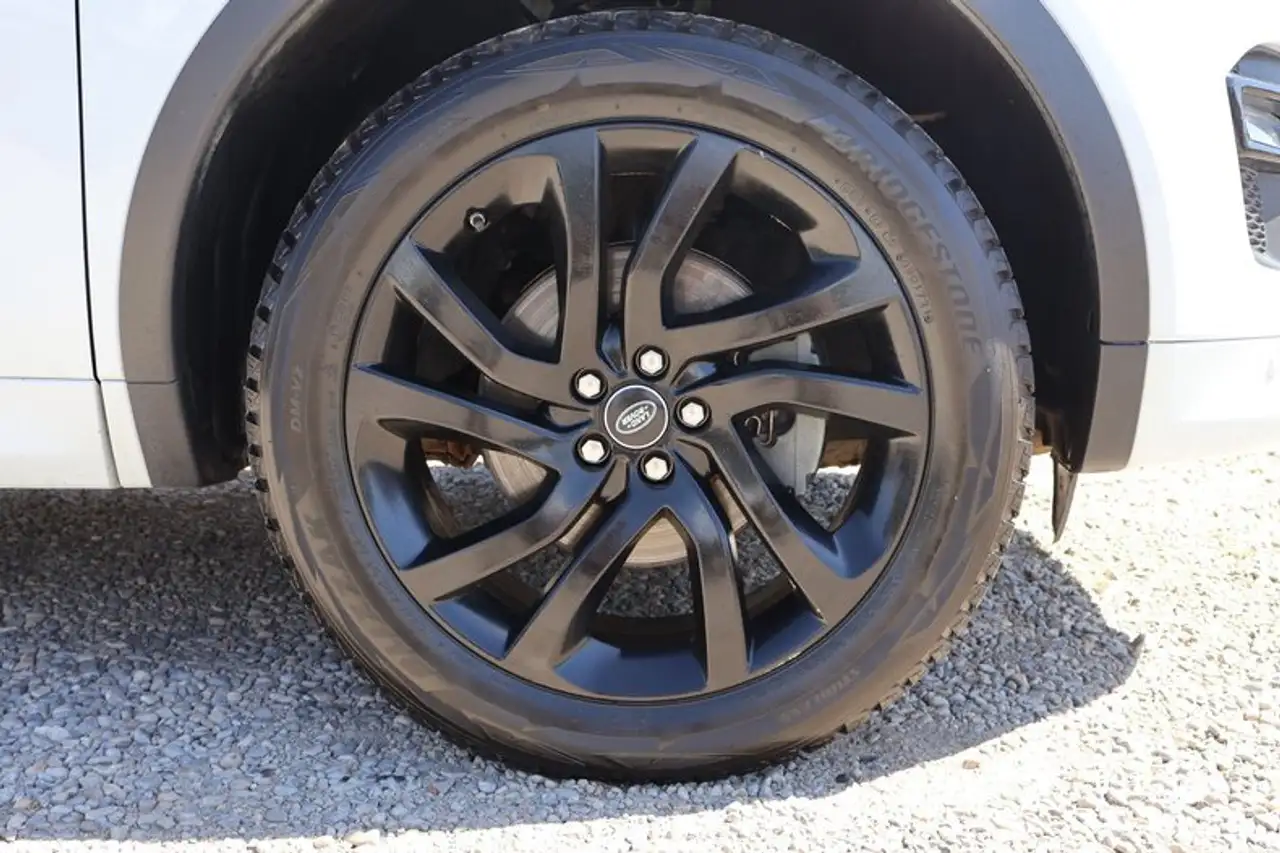 Land Rover Discovery Sport photo Land Rover Discovery Sport