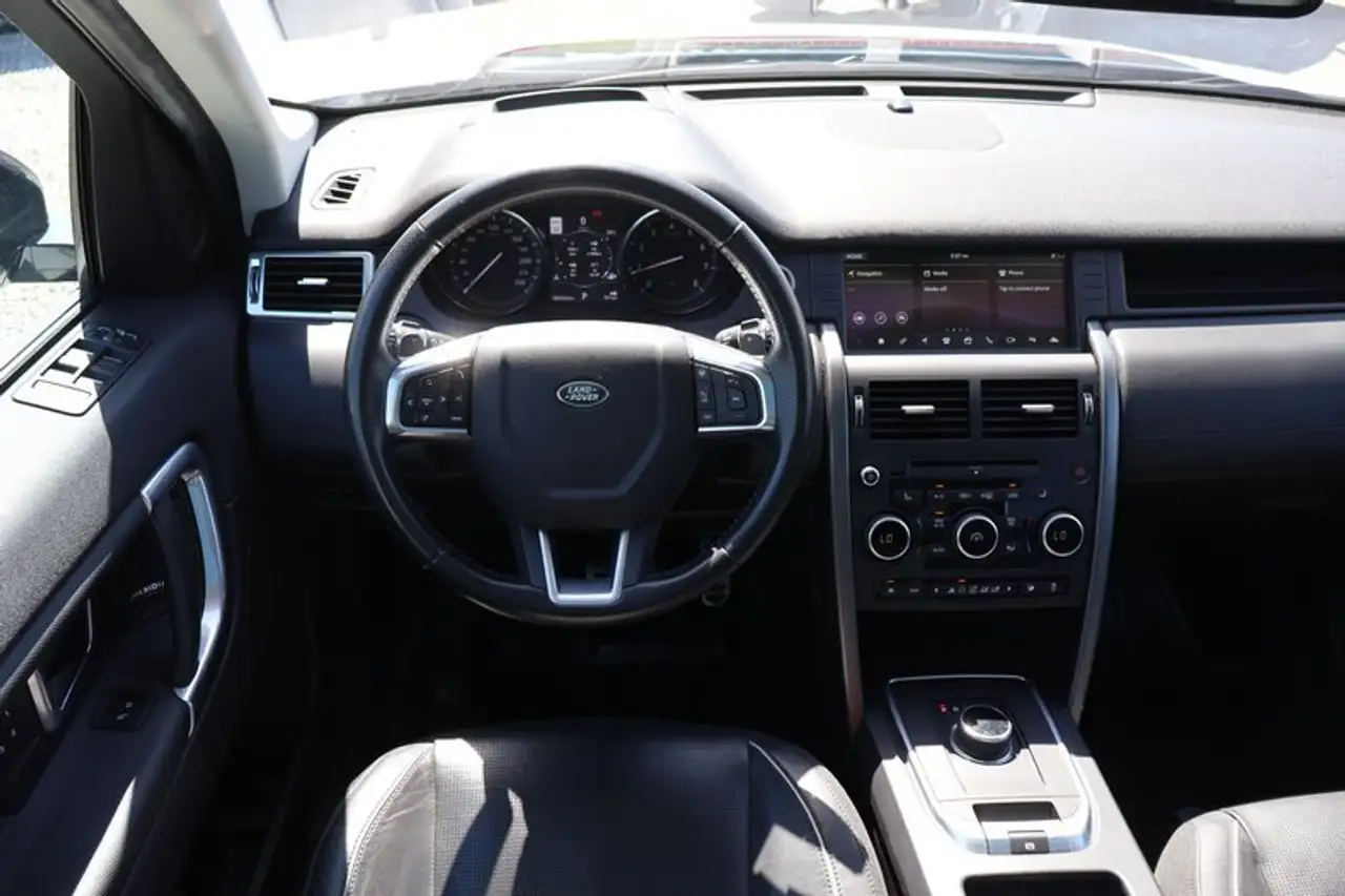 Land Rover Discovery Sport photo Land Rover Discovery Sport