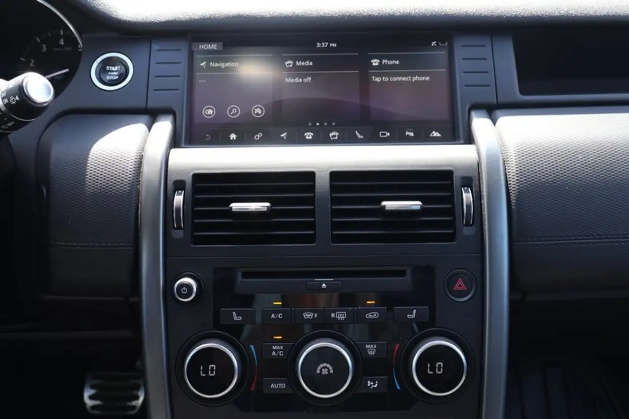 Land Rover Discovery Sport photo Land Rover Discovery Sport