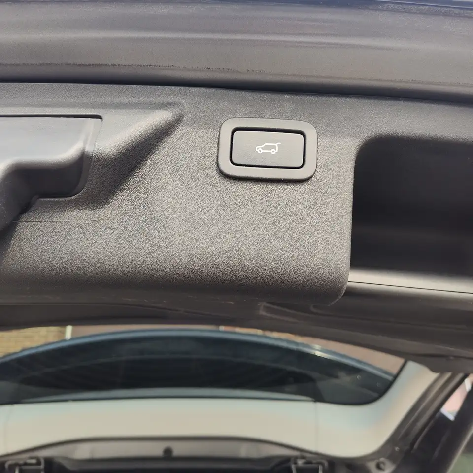 Land Rover Discovery Sport снимка Land Rover Discovery Sport
