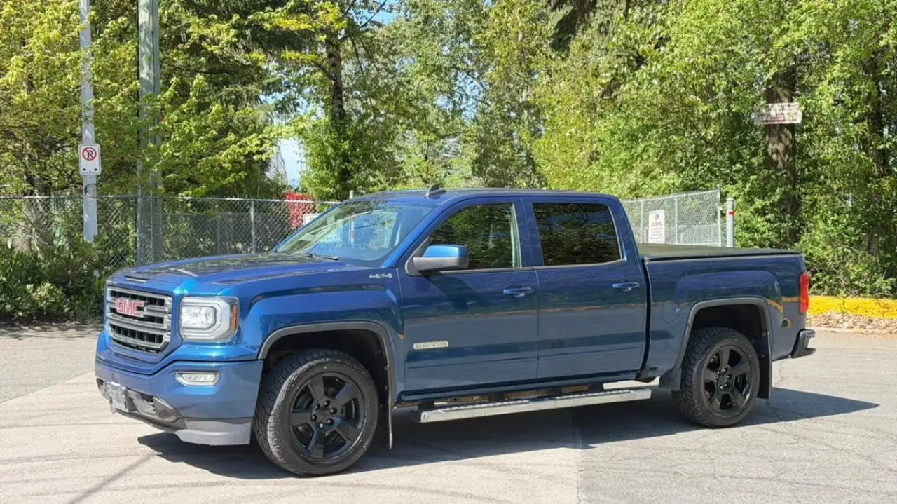 GMC Sierra 1500 photo GMC Sierra 1500