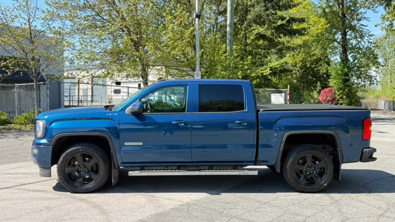 GMC Sierra 1500 photo GMC Sierra 1500