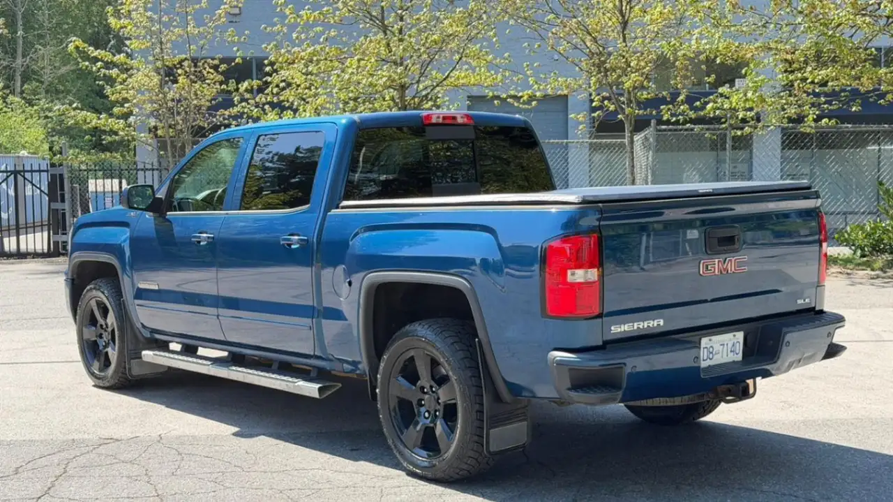 GMC Sierra 1500 photo GMC Sierra 1500