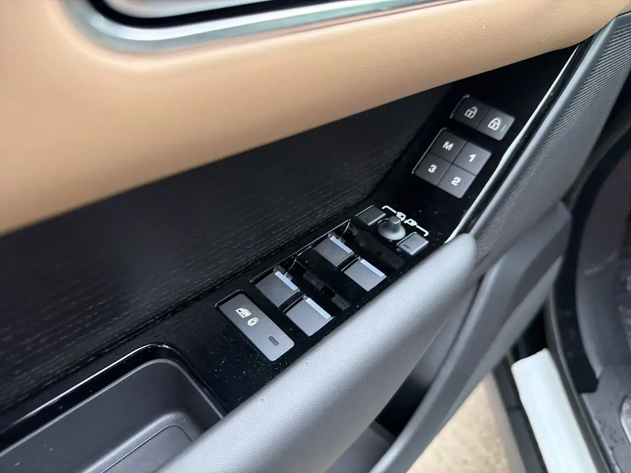 Land Rover Range Rover Velar снимка Land Rover Range Rover Velar