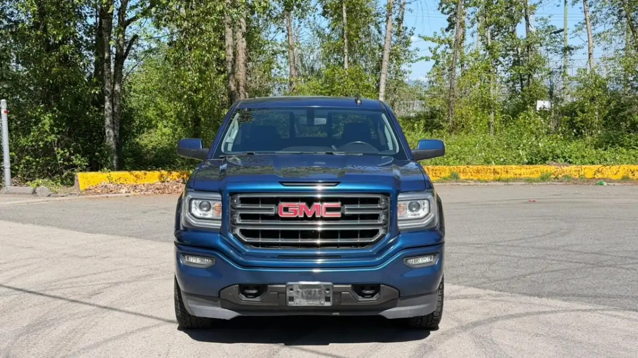GMC Sierra 1500 photo GMC Sierra 1500