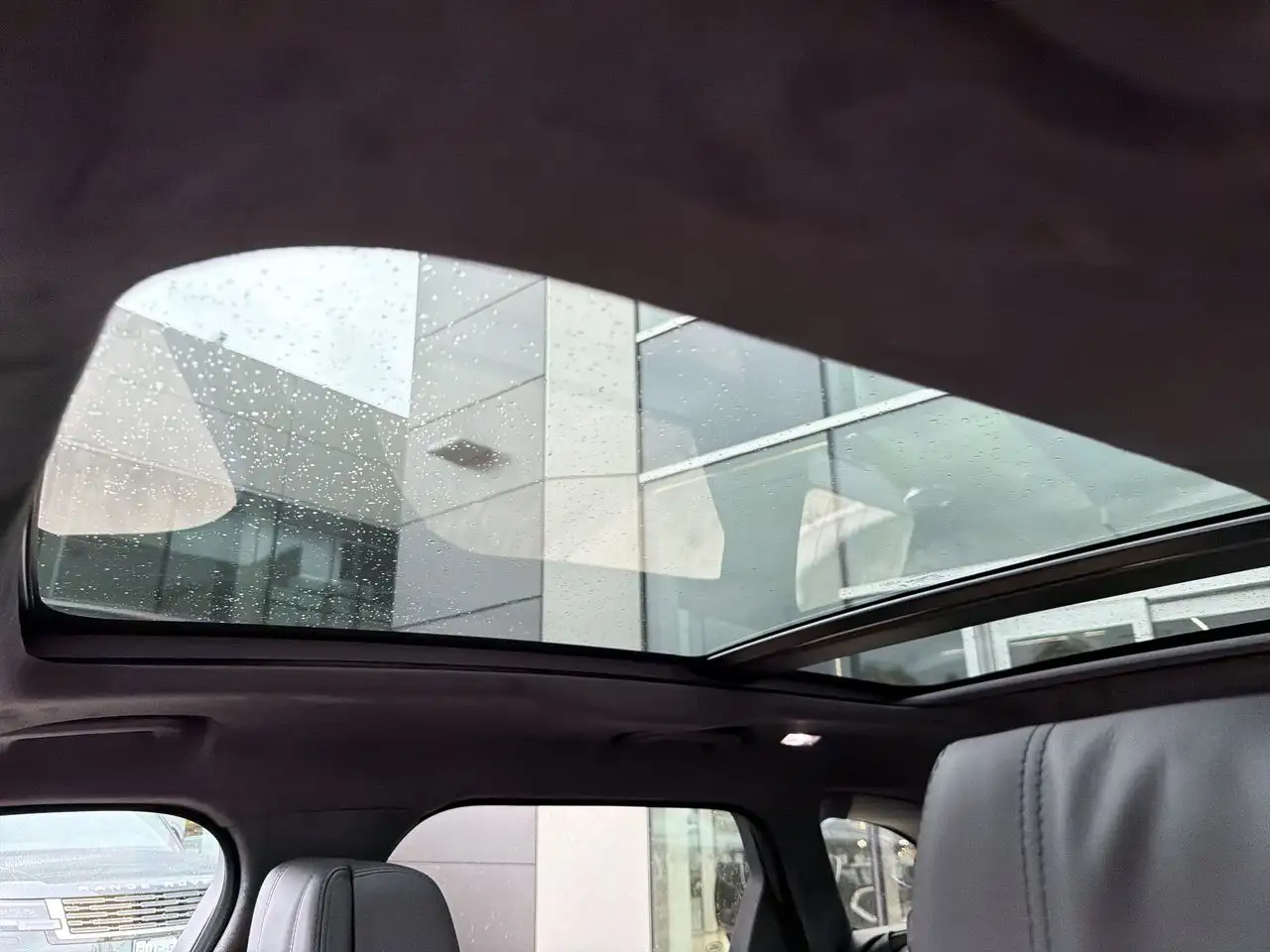 Land Rover Range Rover Velar снимка Land Rover Range Rover Velar