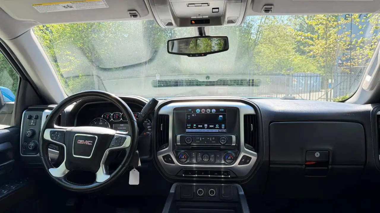 GMC Sierra 1500 photo GMC Sierra 1500