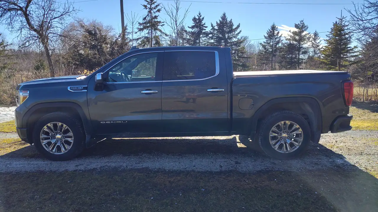GMC Sierra 1500 photo GMC Sierra 1500