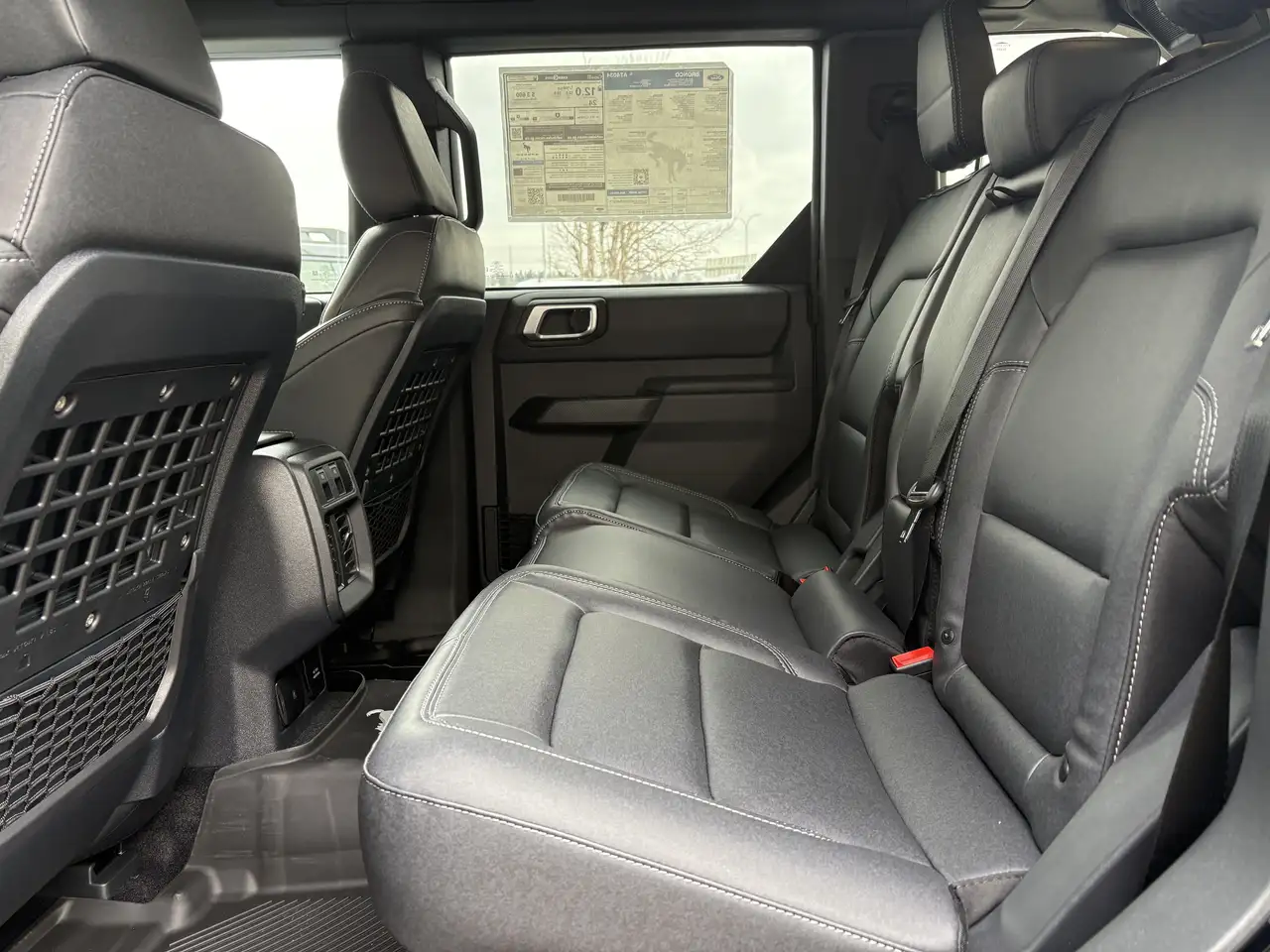 Ford Bronco photo Ford Bronco