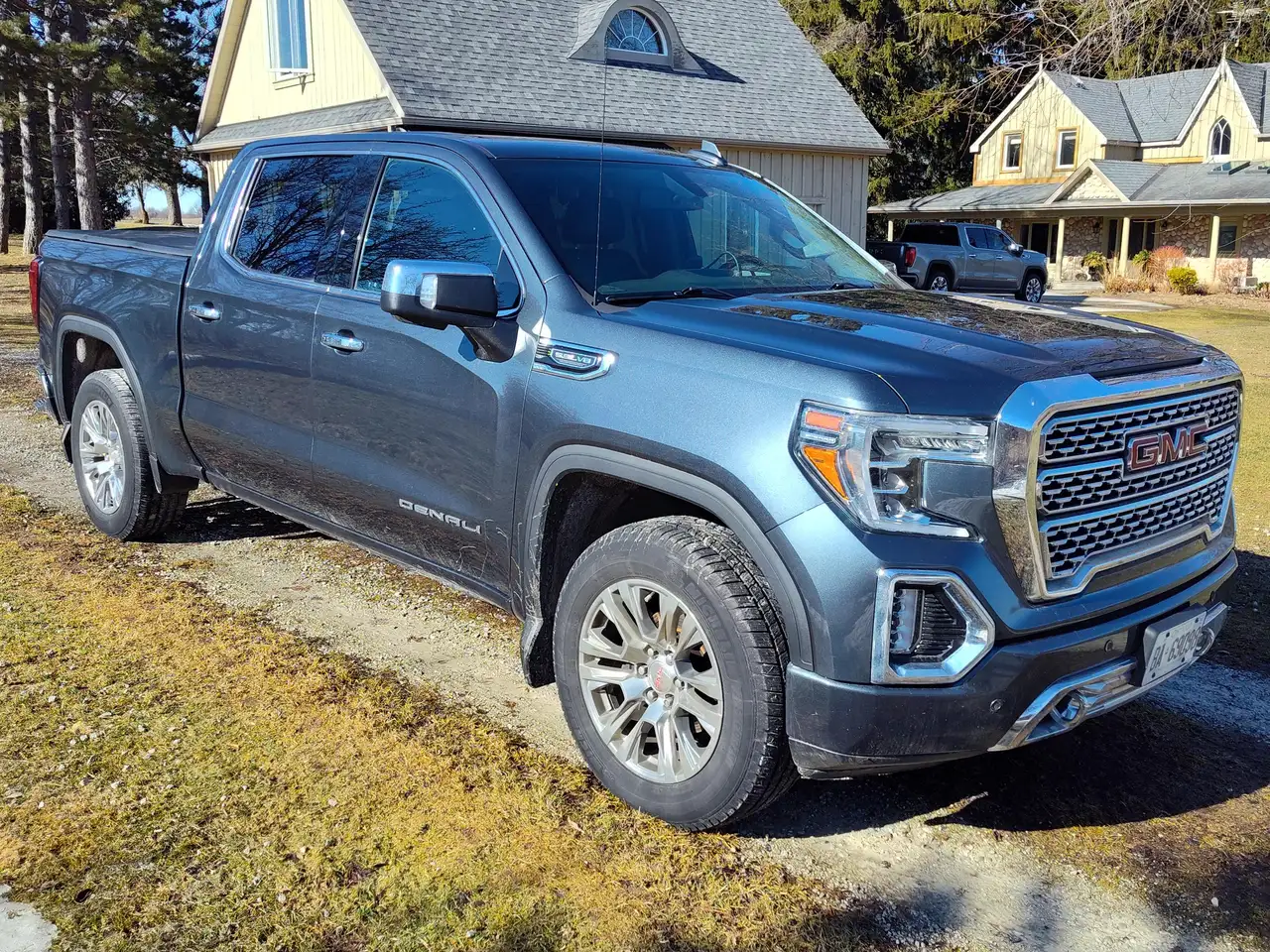GMC Sierra 1500 photo GMC Sierra 1500