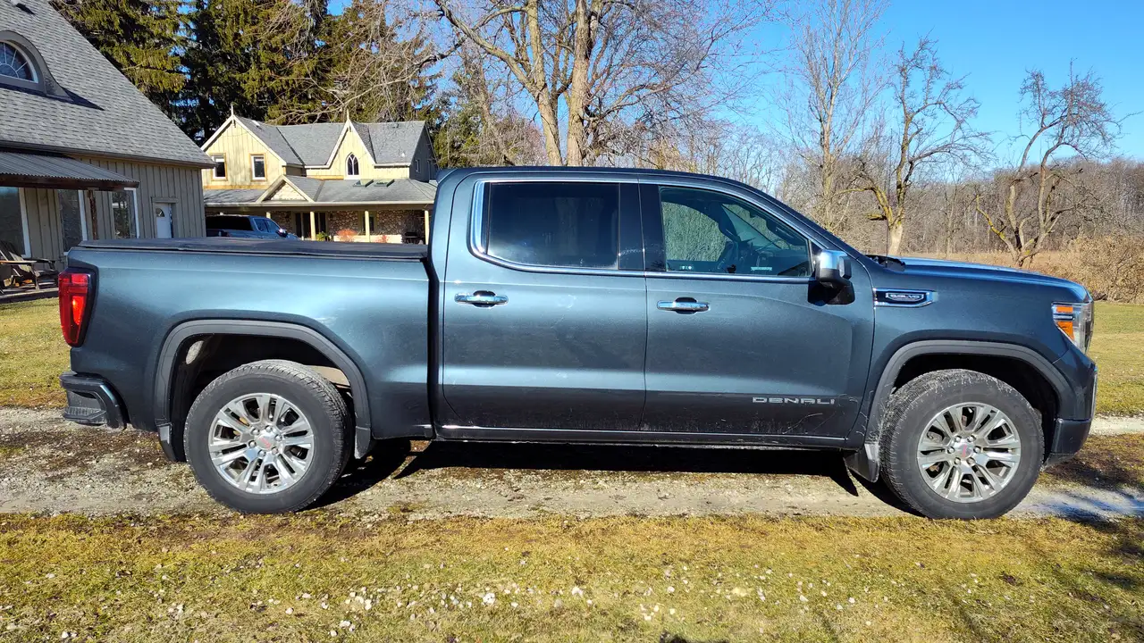 GMC Sierra 1500 photo GMC Sierra 1500