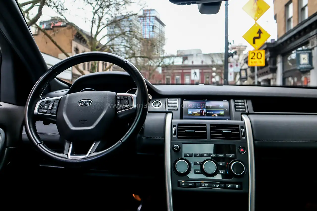 Land Rover Discovery Sport снимка Land Rover Discovery Sport